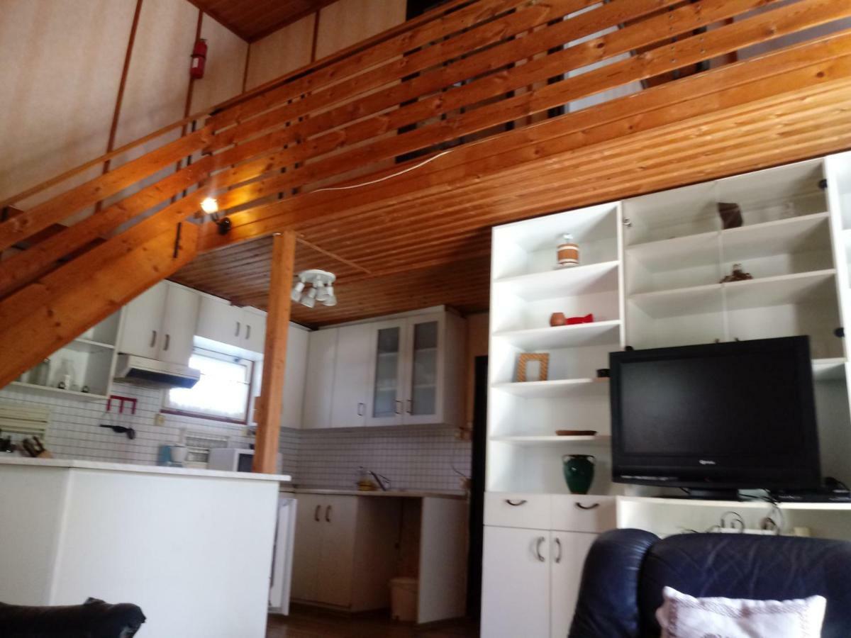 Вілла Apartman 3 Haloszobaval Бік Екстер'єр фото